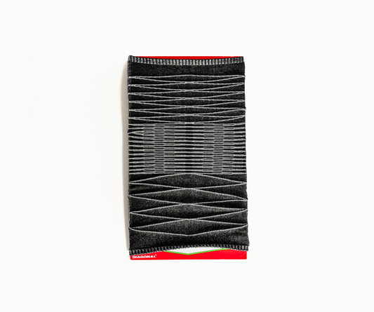 Knovus x DIA Collaboration // Knitted Sleeve for DIAGONAL Magazine